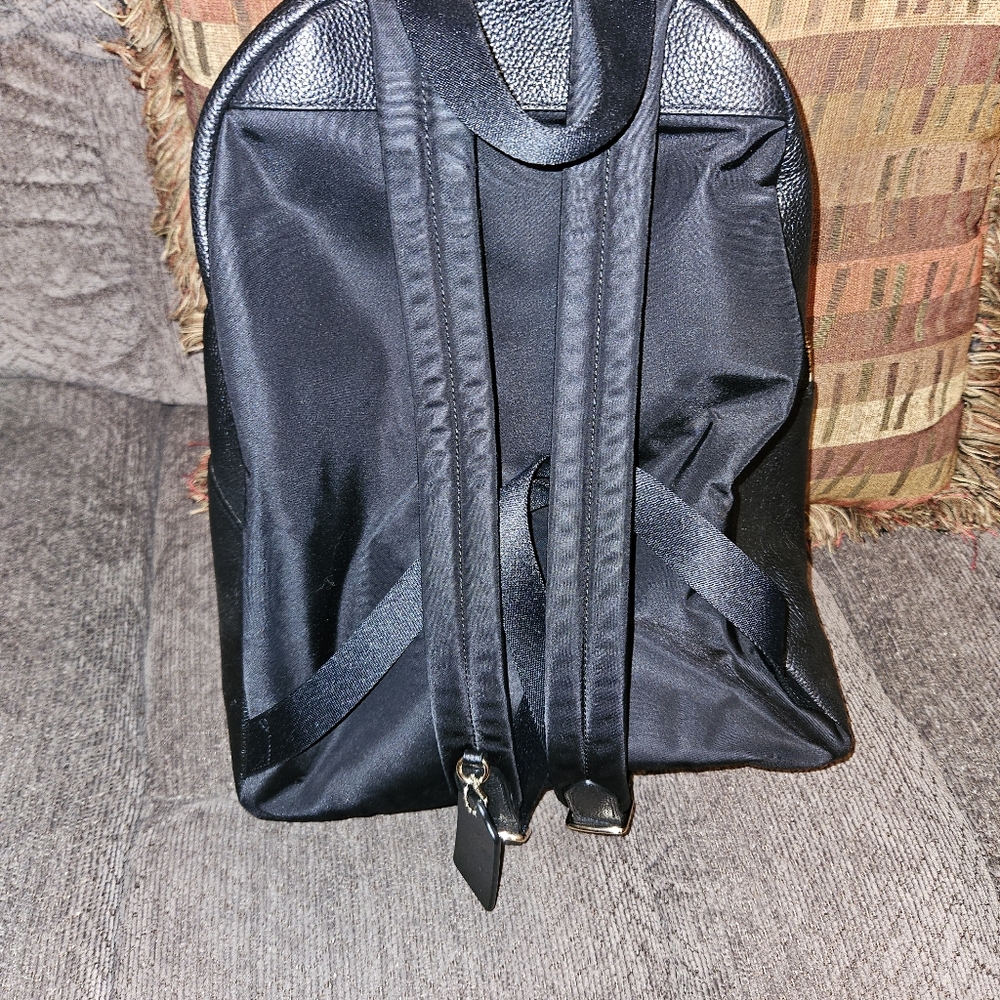 15" Coach Backpack - Picture 3 of 7